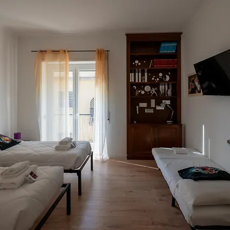Cornelia House * Roma